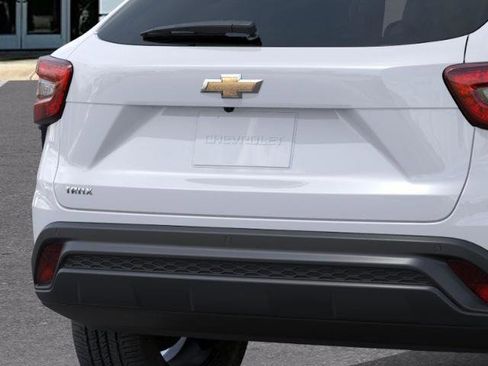 New 2026 Chevrolet Trax LS w/ LS Convenience Package image 14