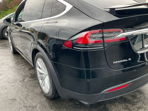 Used 2018 Tesla Model X 75D image 83