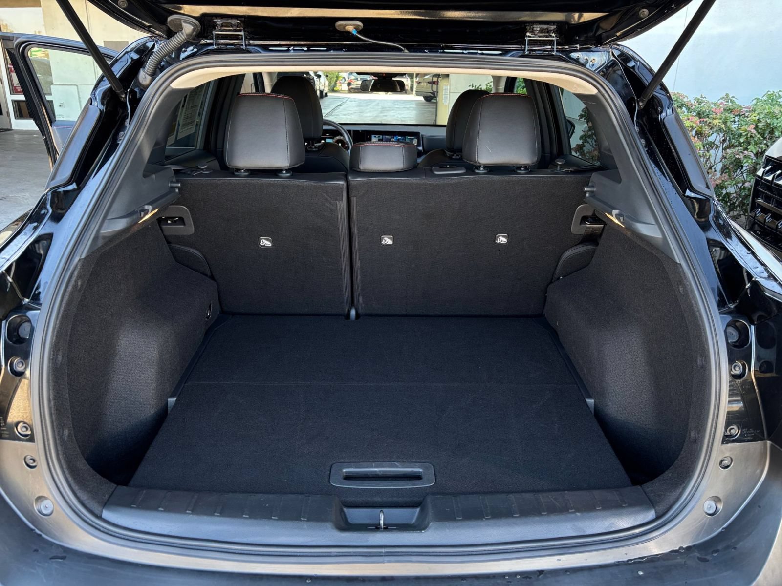 Used 2026 Nissan Kicks SR FWD image 30