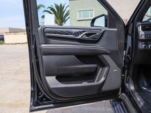 Used 2023 GMC Yukon Denali RWD image 25