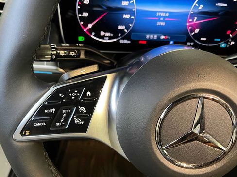 Used 2026 Mercedes-Benz GLC 300 4MATIC image 29