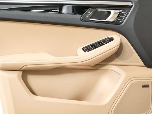 New 2026 Porsche Macan S AWD/4WD image 6