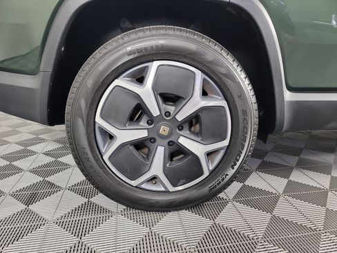 Used 2024 Rivian R1S Adventure AWD/4WD image 12