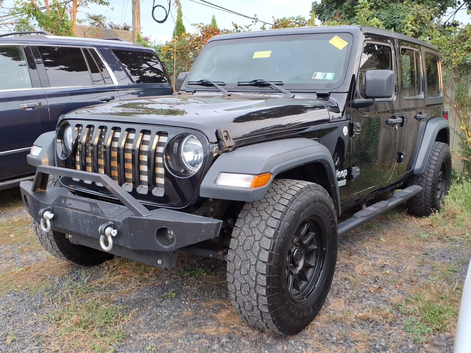 Used 2018 Jeep Wrangler Unlimited Sport AWD/4WD image 3