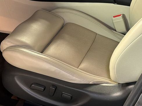 Used 2017 Nissan Maxima 3.5 SL image 25