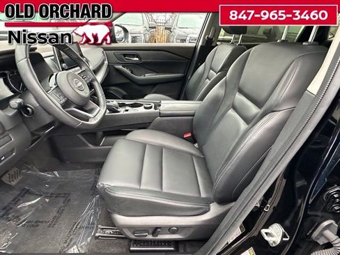 Used 2023 Nissan Rogue SV w/ SV Premium B Package image 12