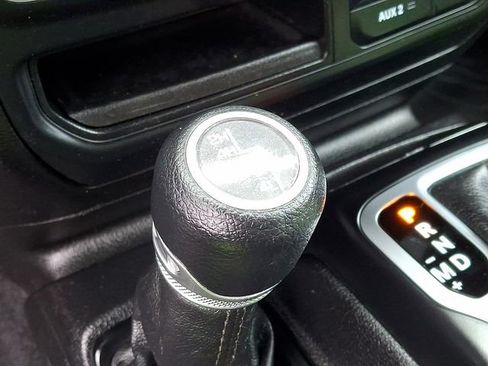 Used 2018 Jeep Wrangler Unlimited Sport AWD/4WD image 23
