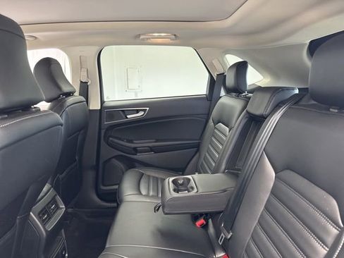 Used 2022 Ford Edge SEL w/ Convenience Package image 14