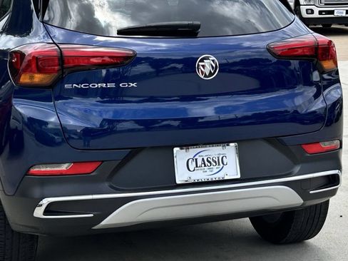 Used 2023 Buick Encore GX Essence w/ Experience Buick Package FWD image 6