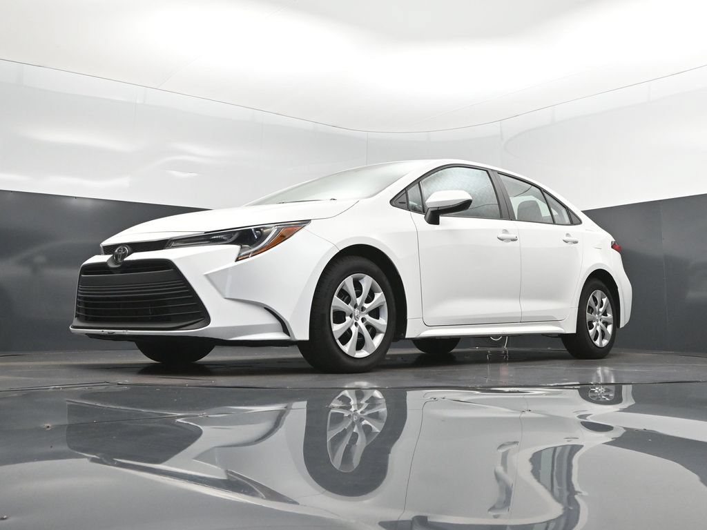 Used 2024 Toyota Corolla LE FWD image 38