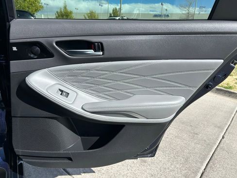 Used 2021 Toyota Avalon Limited w/ Advanced Safety Package image 28