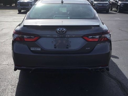 Used 2024 Toyota Camry SE FWD image 4