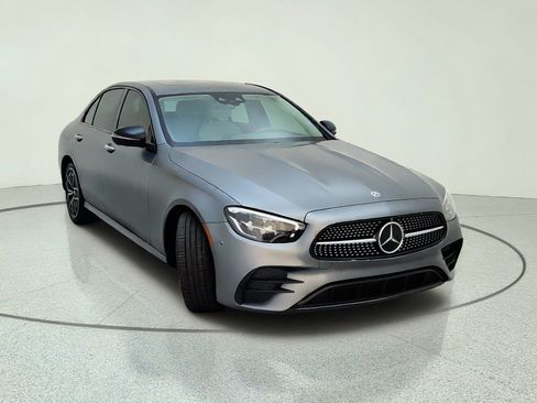 Used 2022 Mercedes-Benz E 350 Sedan image 4