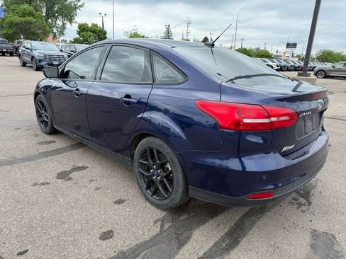 Used 2016 Ford Focus SE w/ Equipment Group 201A FWD image 7