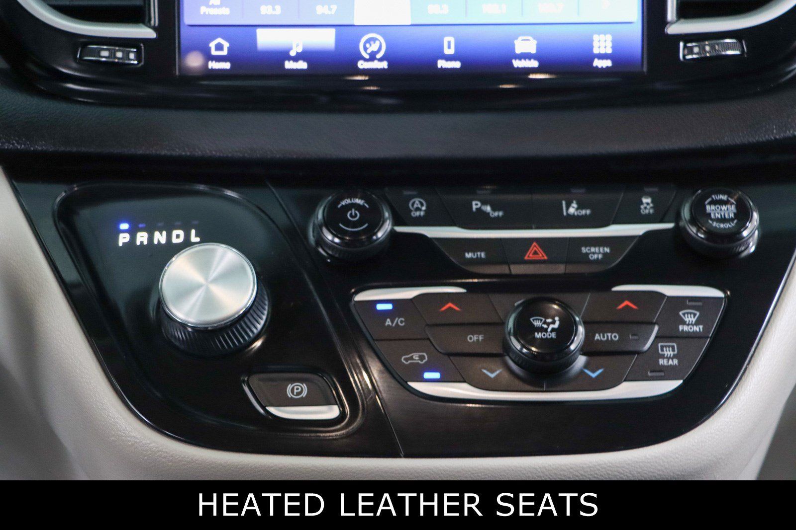 Used 2023 Chrysler Pacifica Touring-L FWD image 20