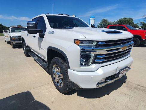 Certified 2023 Chevrolet Silverado 3500 High Country w/ Safety Package II AWD/4WD image 3