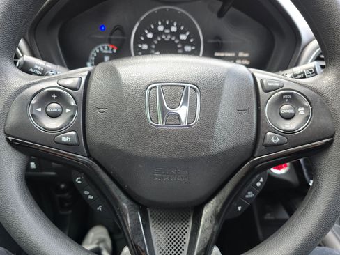 Used 2019 Honda HR-V EX image 25