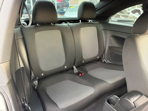 Used 2019 Volkswagen Beetle 2.0T S image 33