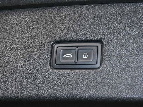 Used 2022 Audi SQ8 Premium Plus w/ Executive Package image 80