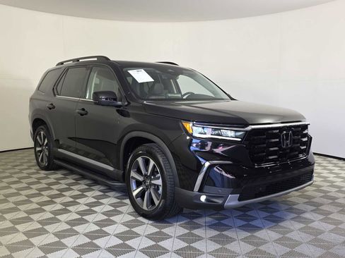 Used 2023 Honda Pilot Elite image 1