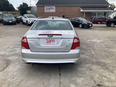 Used 2012 Ford Fusion SE FWD image 4