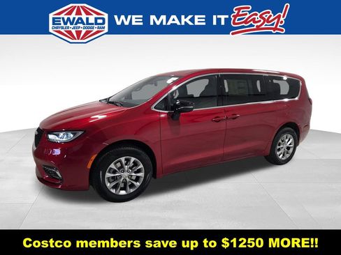 New 2026 Chrysler Pacifica Select AWD/4WD image 15