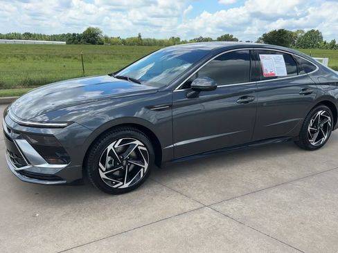 Used 2026 Hyundai Sonata SEL FWD image 5
