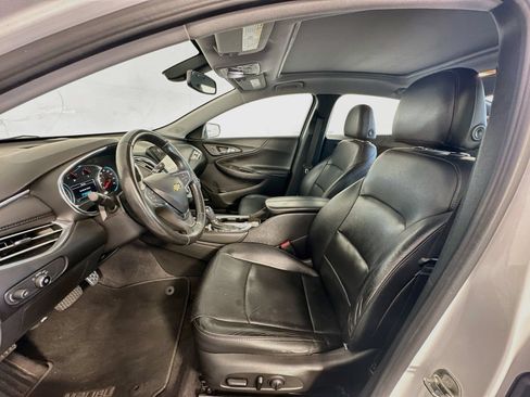 Used 2017 Chevrolet Malibu Premier w/ Premier Sun and Wheel Package FWD image 22