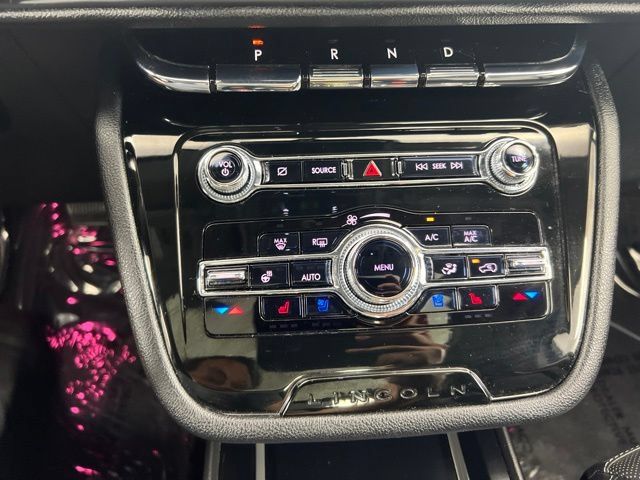 Used 2022 Lincoln Corsair AWD w/ Premium Package image 19