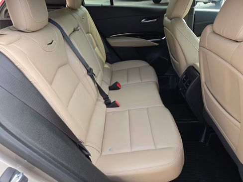 Used 2024 Cadillac XT4 Luxury w/ Cold Weather Package FWD image 25