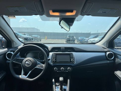 Used 2025 Nissan Versa SV FWD image 27