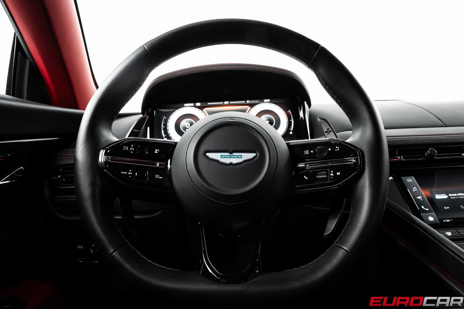 Used 2024 Aston Martin DB12 Coupe RWD image 25