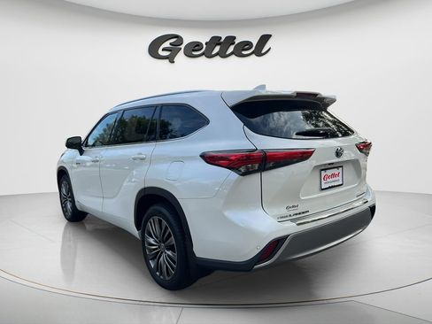 Used 2021 Toyota Highlander Platinum AWD/4WD image 7