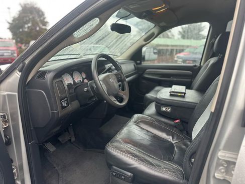 Used 2004 Dodge Ram 2500 Truck SLT w/ Sport Appearance Group image 18