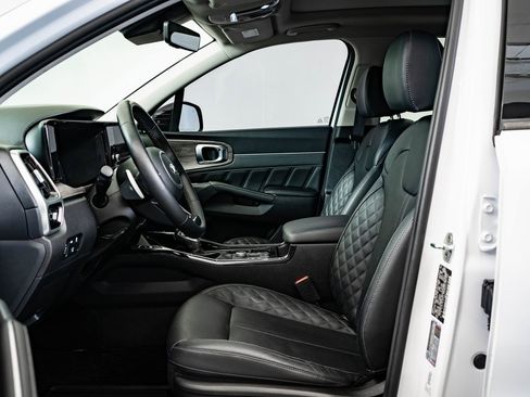 Used 2021 Kia Sorento SX Prestige image 26