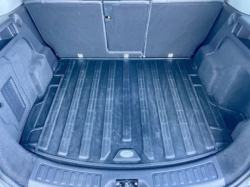 Used 2018 Land Rover Discovery Sport HSE image 35