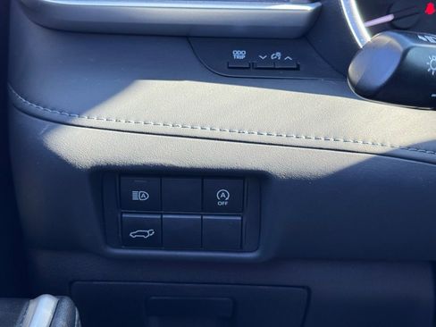 Used 2023 Toyota Highlander XLE image 30