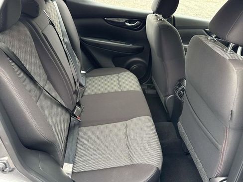 Used 2019 Nissan Rogue Sport SV image 8