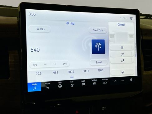 Used 2023 Ford Expedition Limited image 28