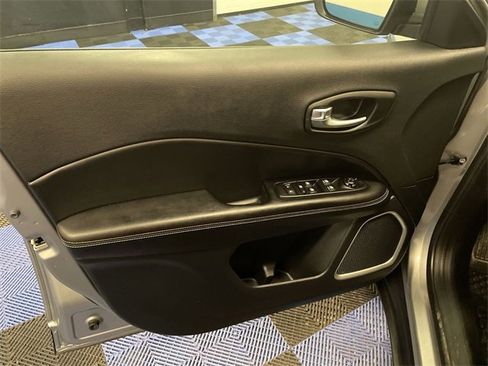 Used 2021 Jeep Compass Latitude image 13