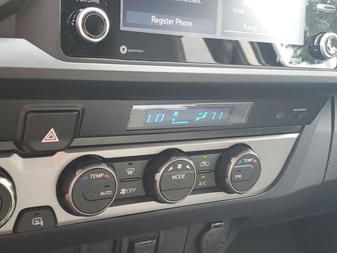Certified 2022 Toyota Tacoma SR AWD/4WD image 28