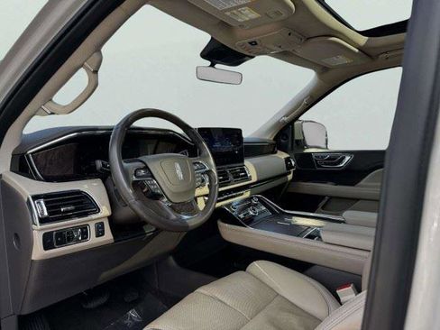 Used 2023 Lincoln Navigator Reserve RWD image 22