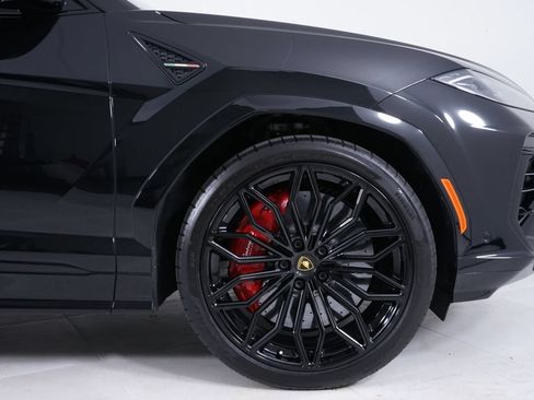 Used 2025 Lamborghini Urus SE AWD/4WD image 15