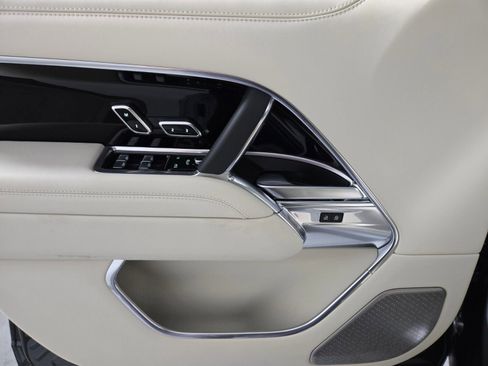 New 2026 Land Rover Range Rover Autobiography AWD/4WD image 22