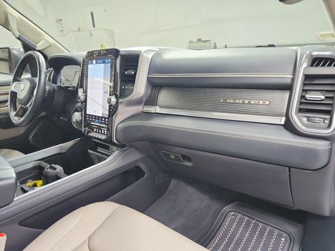 Used 2024 RAM 1500 Limited AWD/4WD image 39