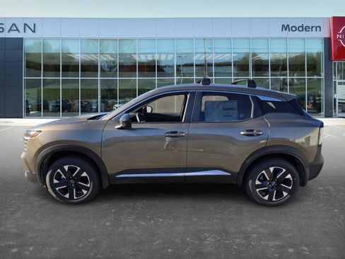 New 2026 Nissan Kicks SV w/ SV Premium Package image 8