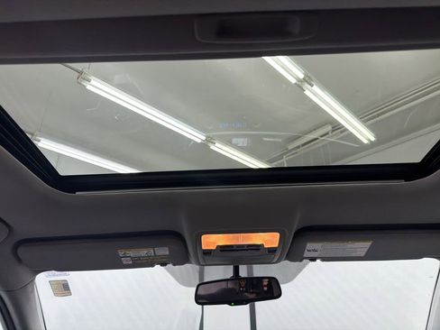 Used 2014 Toyota Highlander XLE image 23