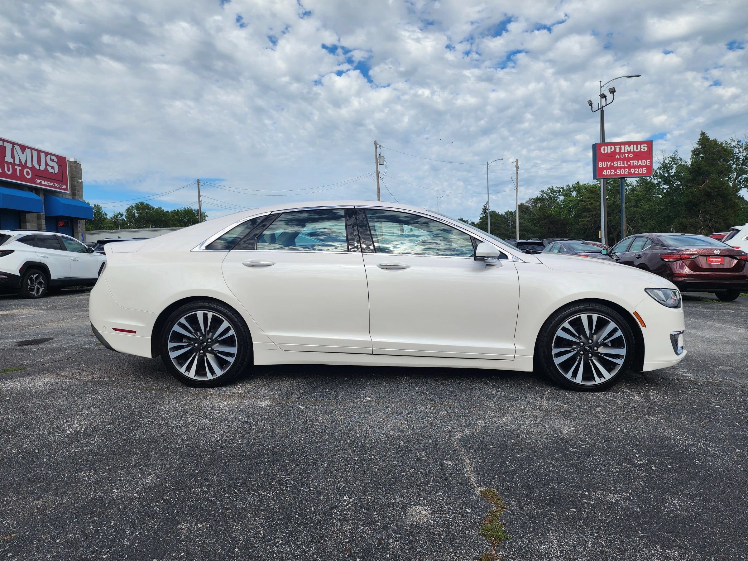 Used 2018 Lincoln MKZ Reserve w/ Climate Package FWD image 8