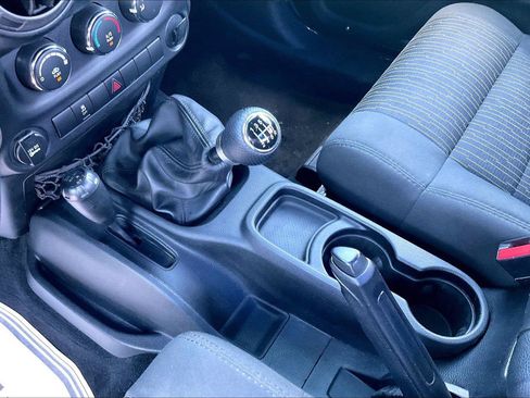 Used 2012 Jeep Wrangler Sport AWD/4WD image 16