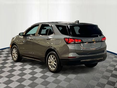 Used 2024 Chevrolet Equinox LT w/ LPO, Floor Liner Package FWD image 4